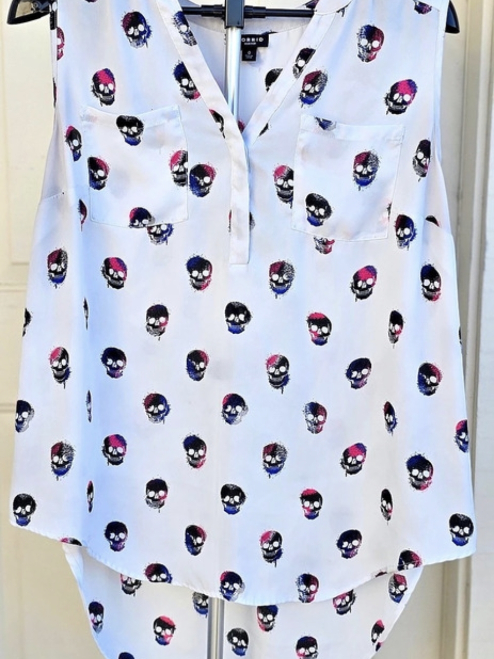 Torrid White Skull Blouse XL 16/18 Sleeveless Goth Top Halloween